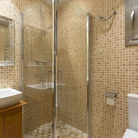 Beautiful Y Luxury Centrallylocated Apartment